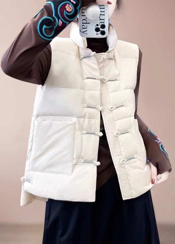 Elegantly Styled Coat for Everyday Wear