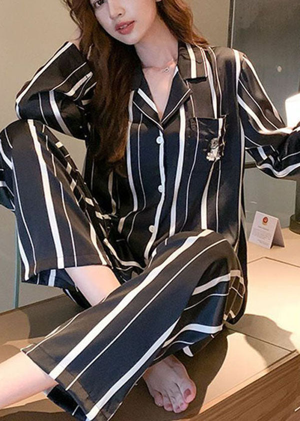 Casually Elegant Garment with a Refined Edge