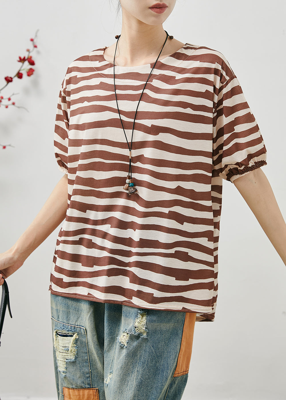 Well Tailored Top with a Graceful Silhouette
