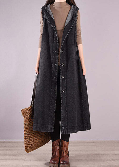 Well Tailored Coat with a Graceful Silhouette