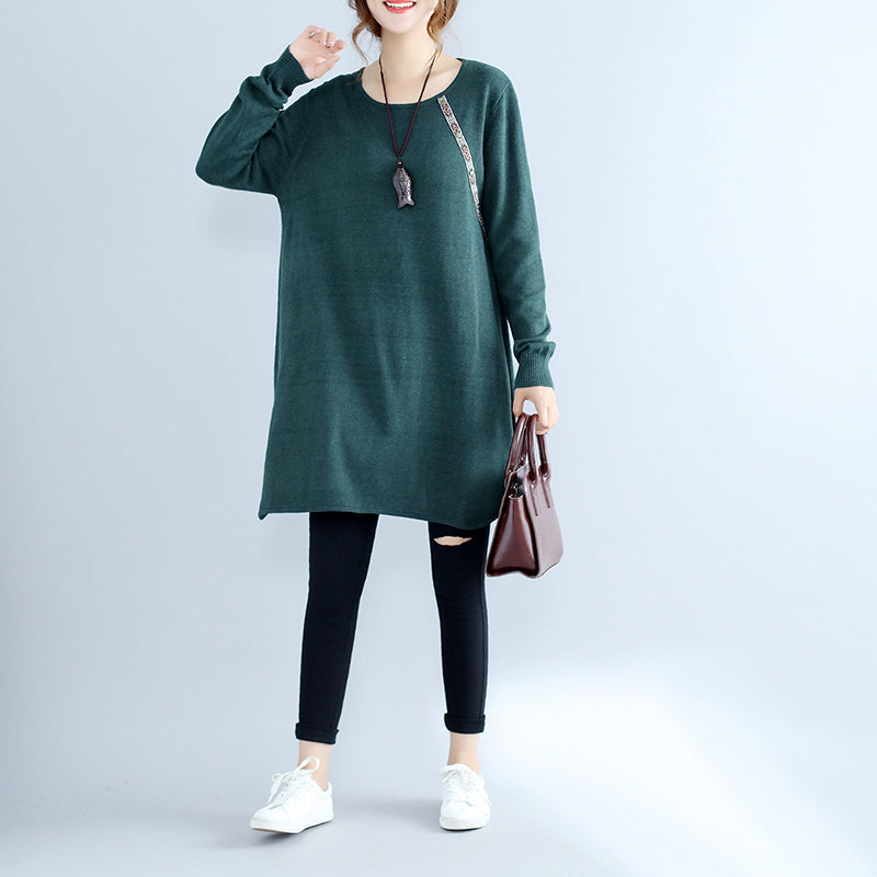 Well Tailored Sweater with a Graceful Silhouette