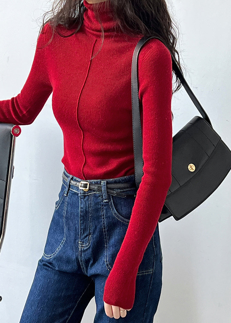 Well Tailored Sweater with a Graceful Silhouette