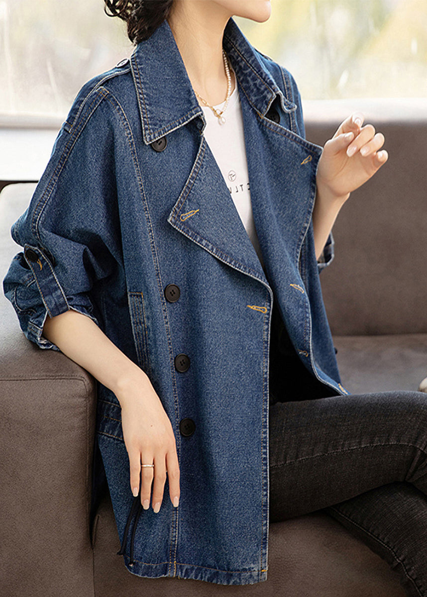 Gracefully Styled Coat for Any Occasion