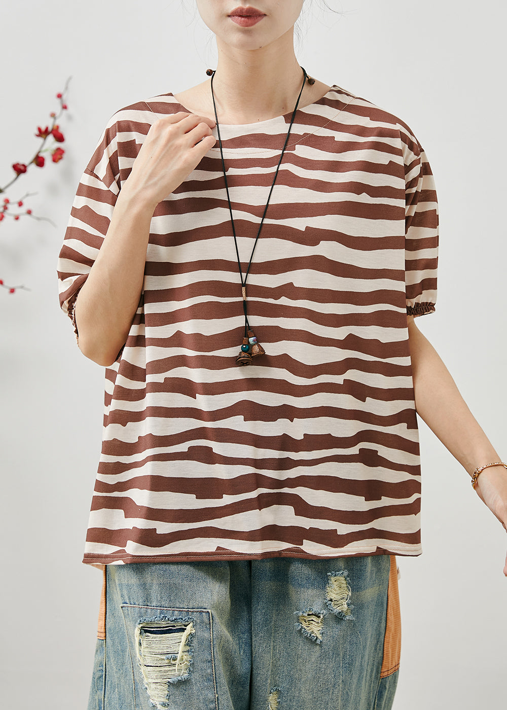 Well Tailored Top with a Graceful Silhouette