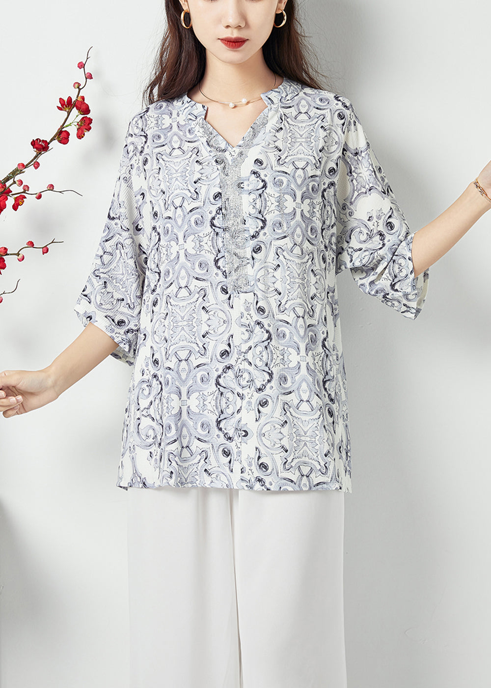 Well Tailored Shirt with a Graceful Silhouette