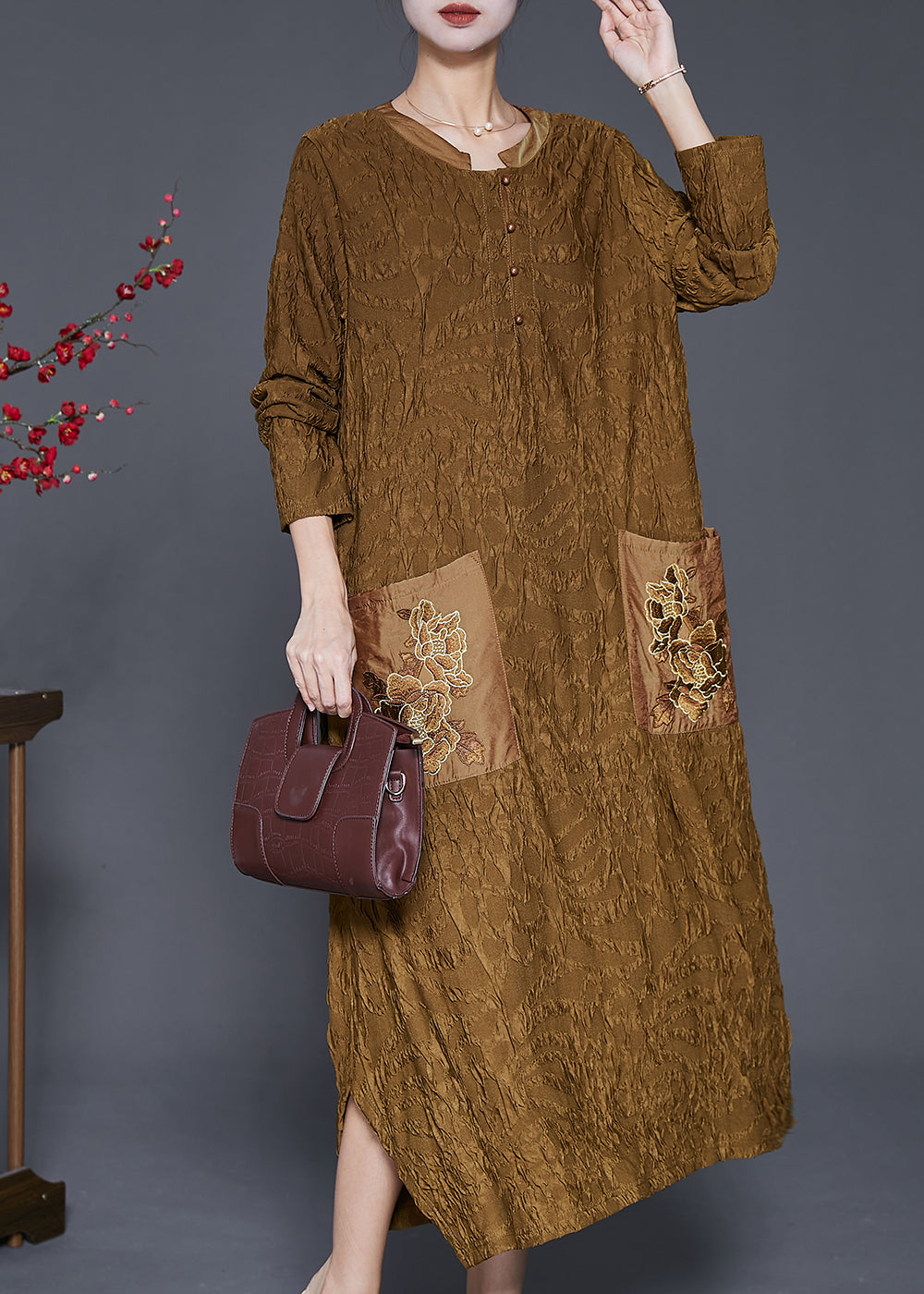 Gracefully Styled Dress for Any Occasion
