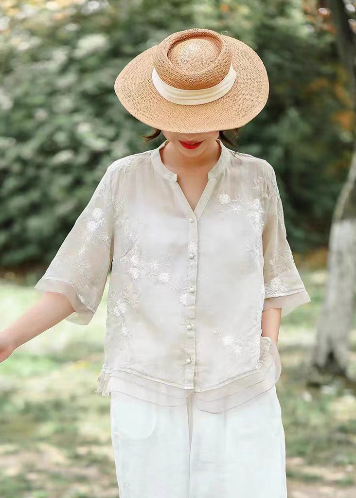 Beautifully Crafted Blouse in a Classic Style