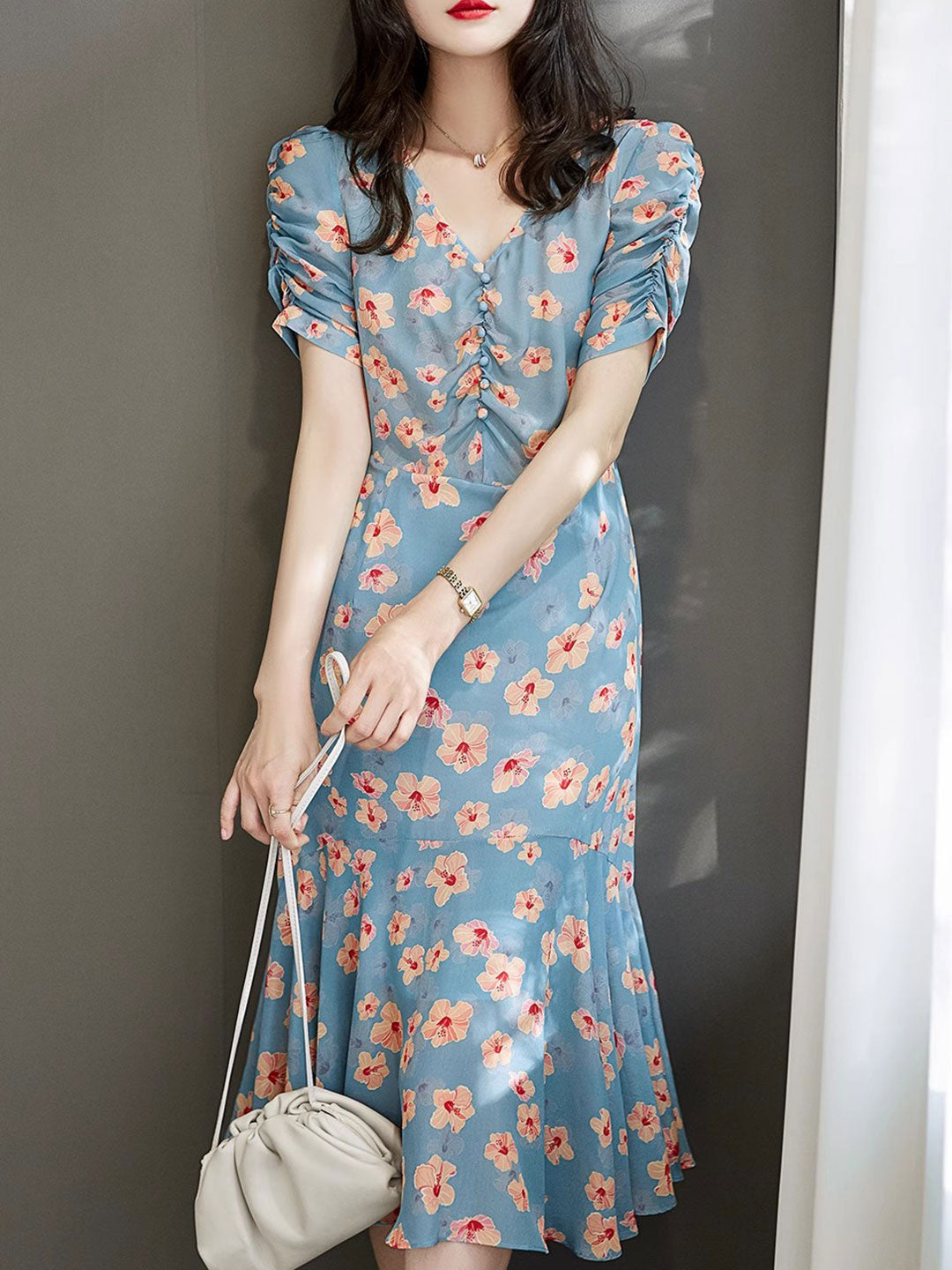 Classic Vintage & Enduringly Stylish Dress
