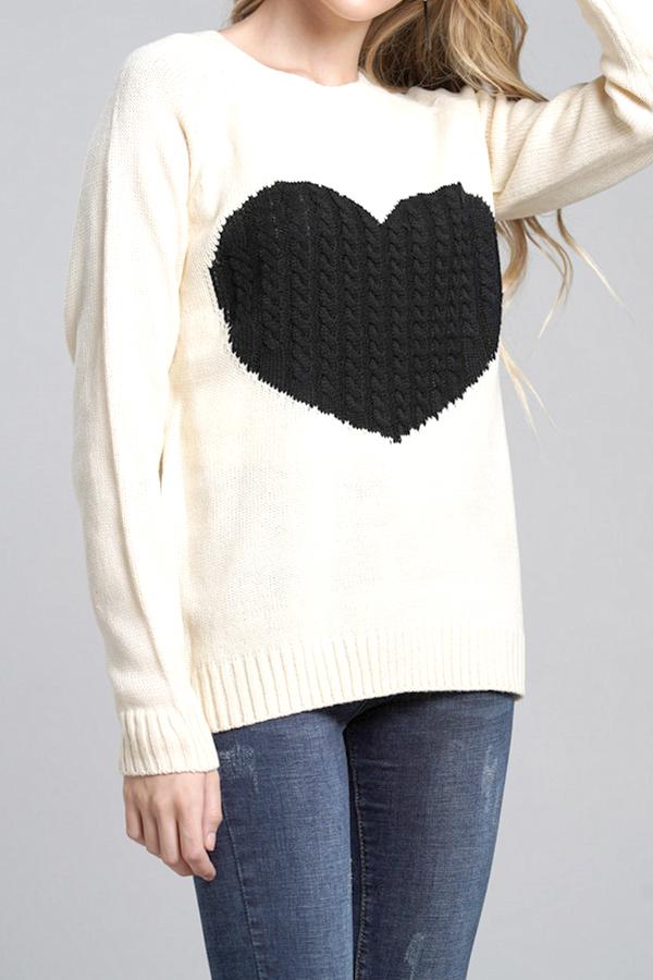 Effortlessly Elegant Sweater with a Timeless Design