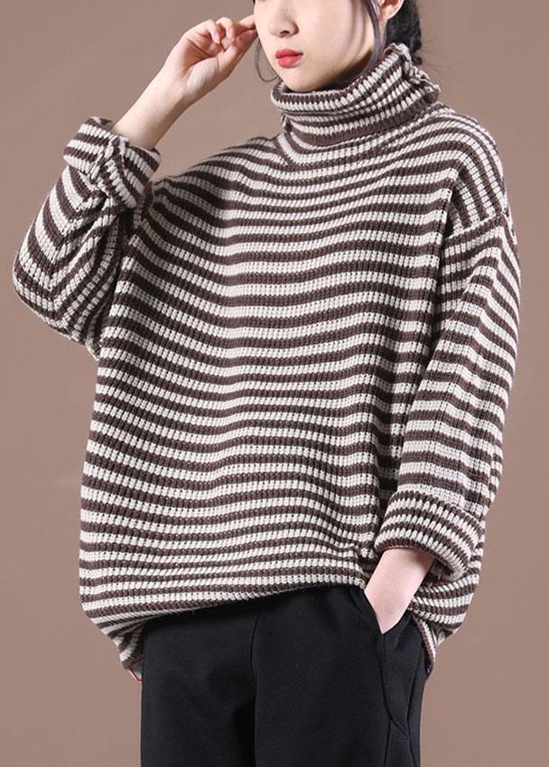 A Vintage Style Top with Delicate Timeless Details