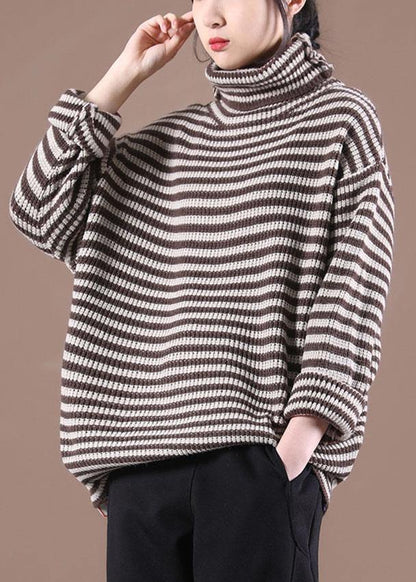 A Vintage Style Top with Delicate Timeless Details