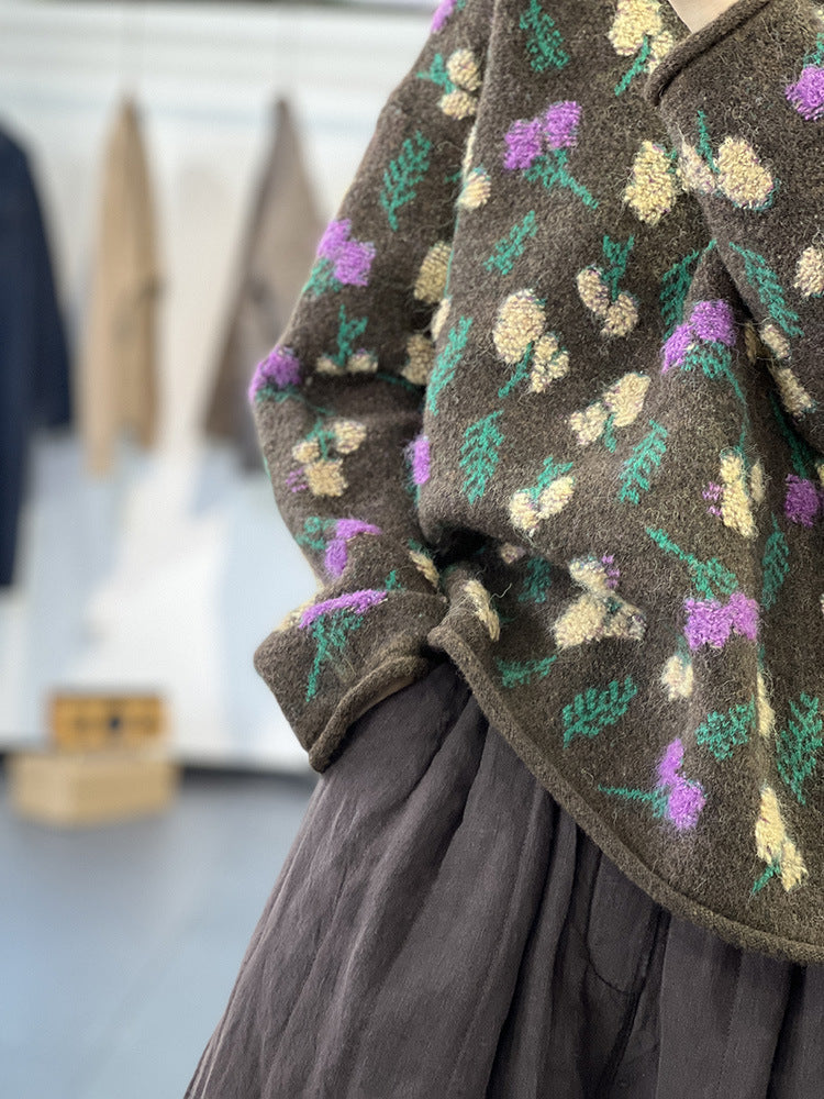 Effortlessly Elegant Sweater with a Timeless Design