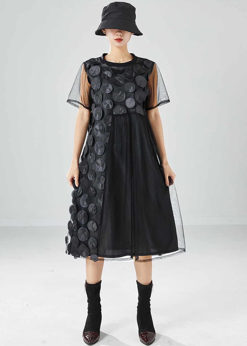 Beautifully Crafted Dress in a Classic Style