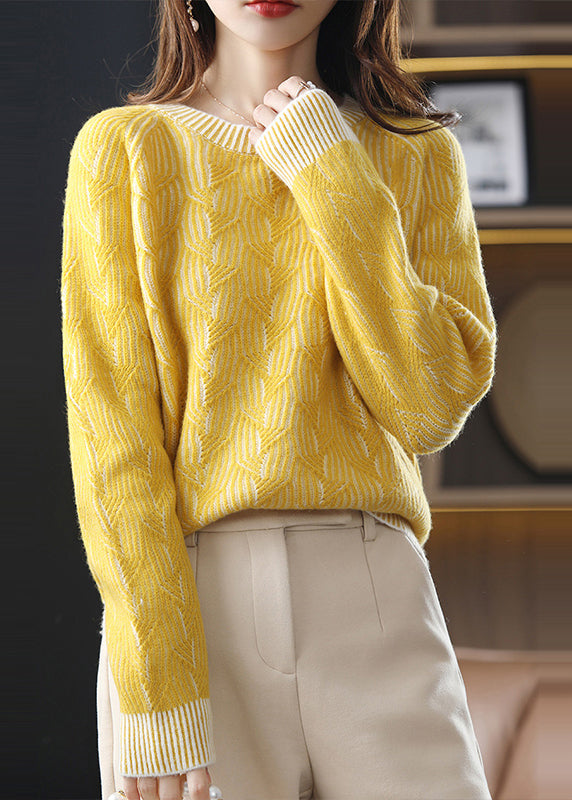 Classic Vintage Sweater with a Flattering Fit