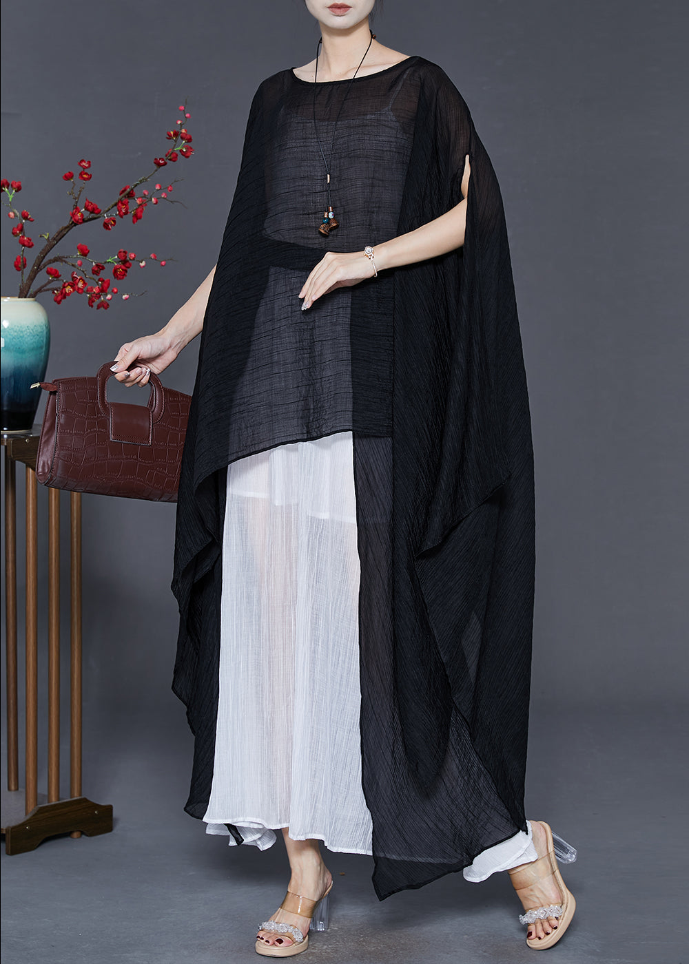 Beautifully Finished Top in a Timeless Design