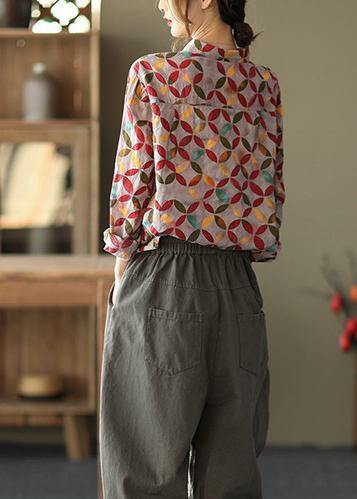 Well Tailored Blouse with a Graceful Silhouette