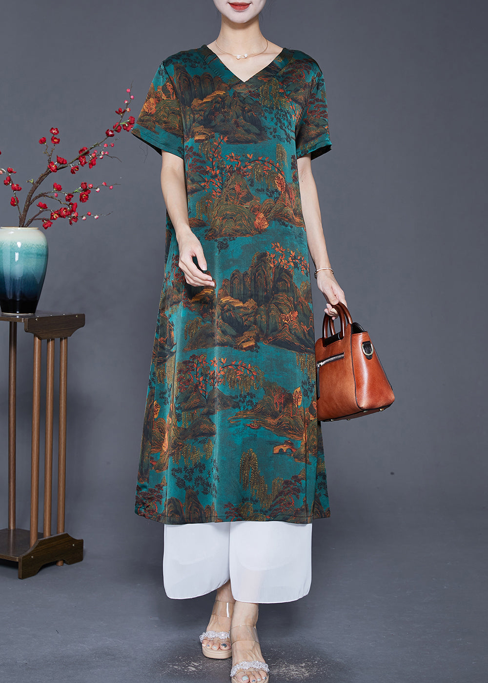 Classic Vintage & Enduringly Stylish Dress