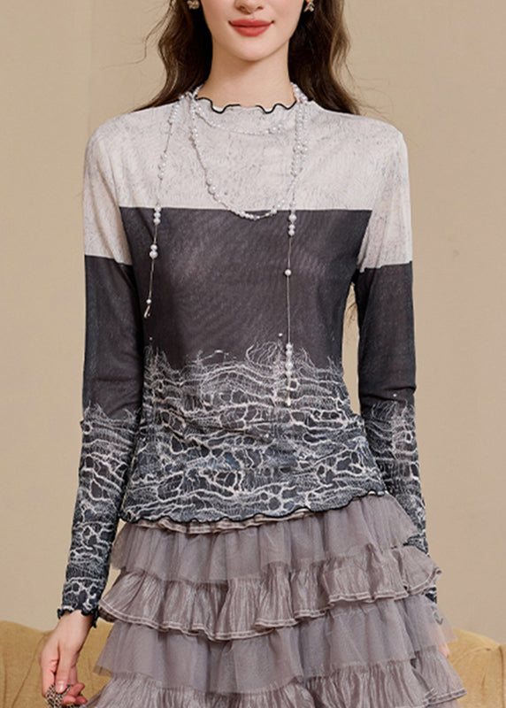 Well Tailored Top with a Graceful Silhouette