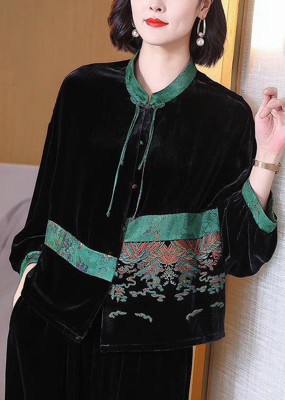 A Vintage Style Top with Delicate Timeless Details