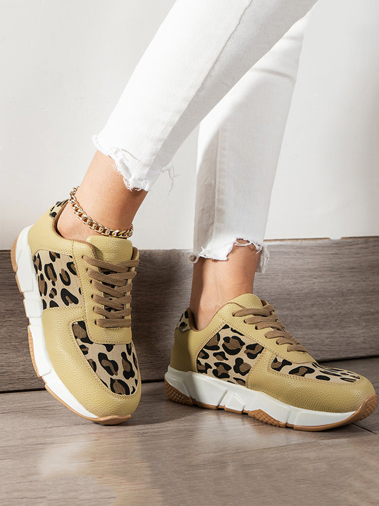 Classic Orthopedic Sneakers with Timeless Style