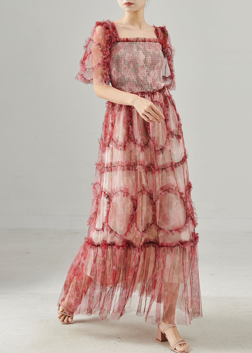Well Tailored Dress with a Graceful Silhouette