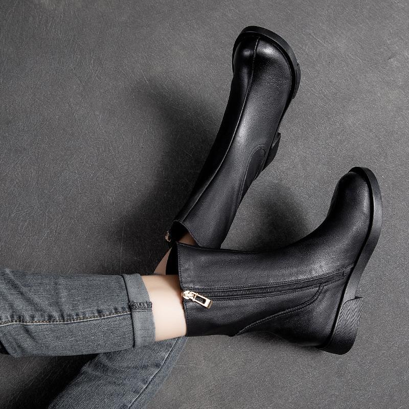 Graceful Orthopedic Boots for Modern Look