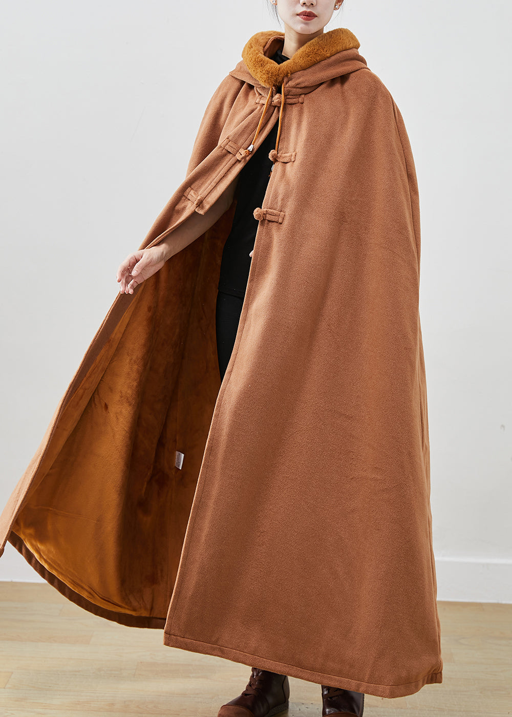 Gracefully Styled Coat for Any Occasion