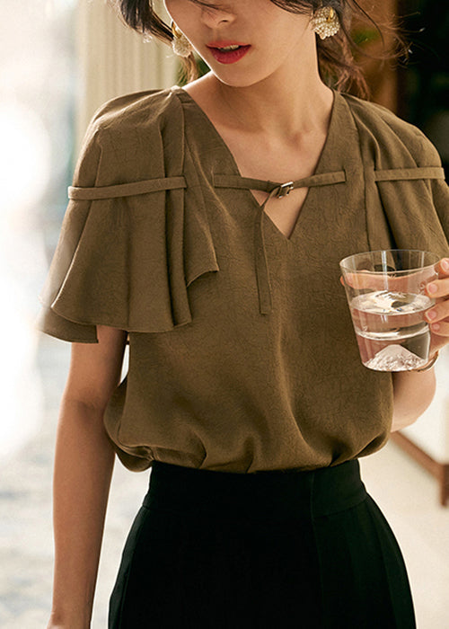 A Vintage Style Shirt with Delicate Timeless Details