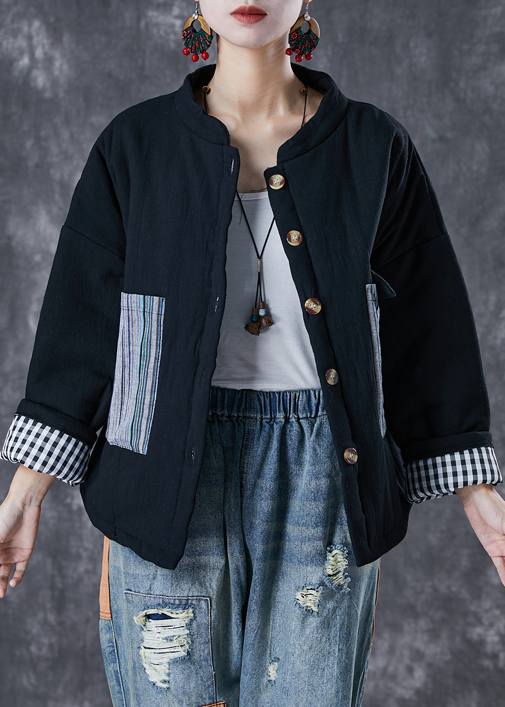 Well Tailored Jacket with a Graceful Silhouette