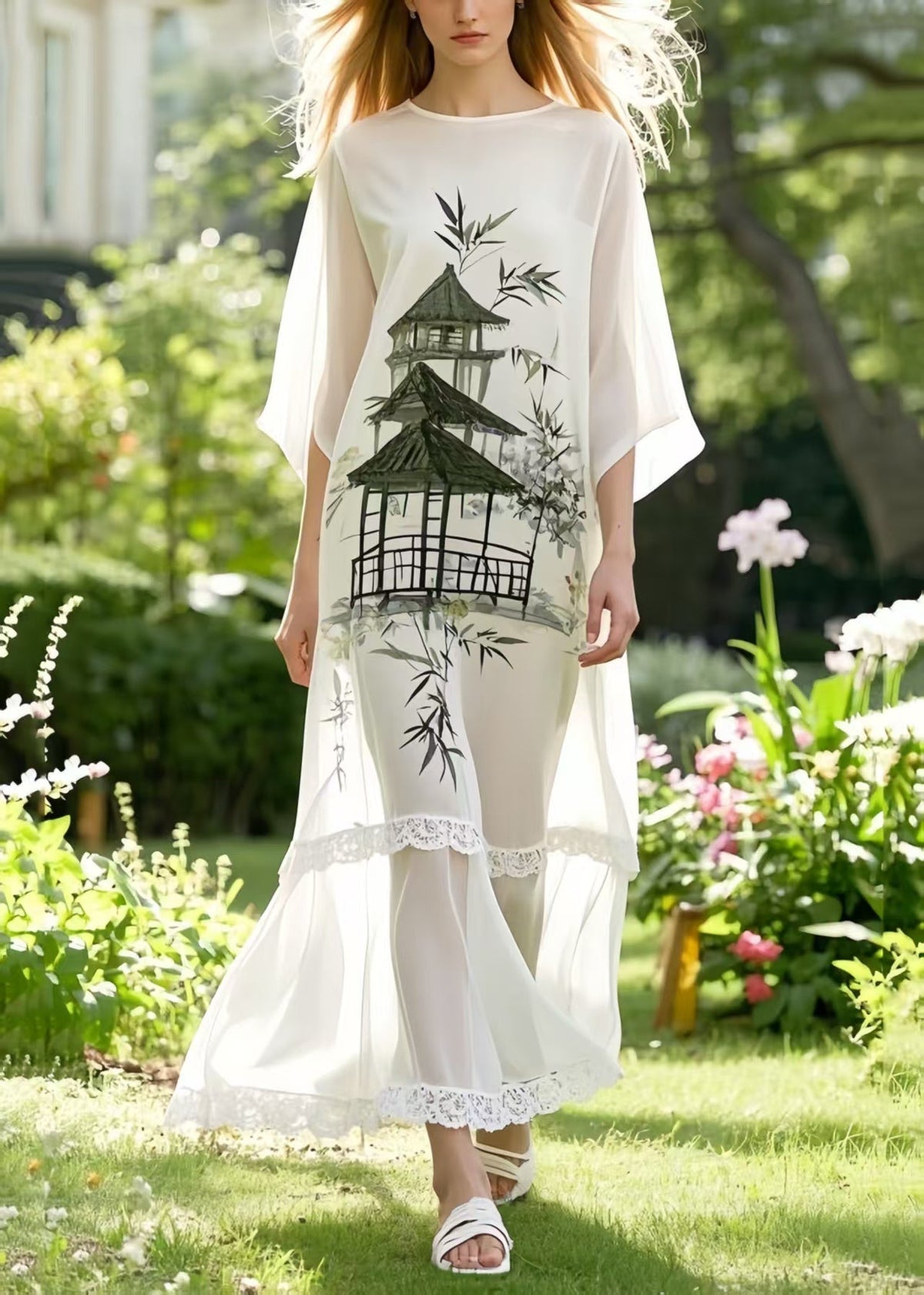 Beautifully Finished Dress in a Timeless Design