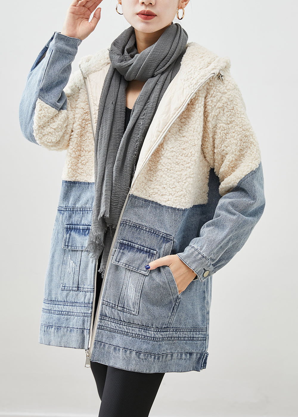 Effortlessly Elegant Jacket with a Timeless Design