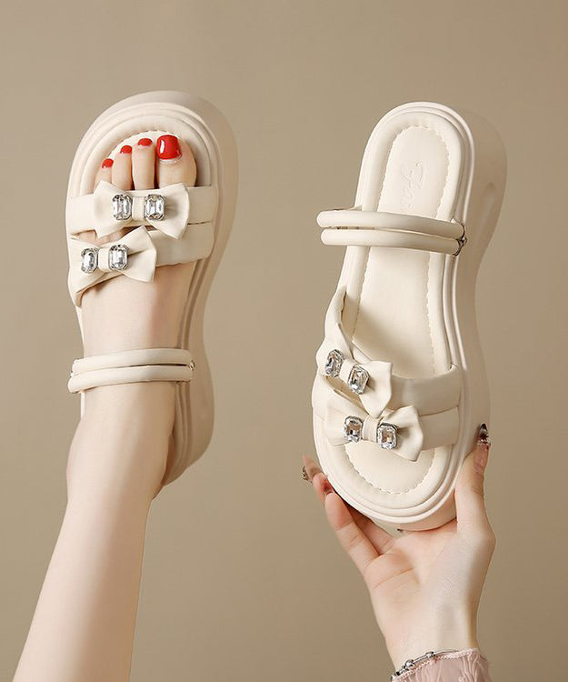 Graceful Orthopedic Sandals for Modern Look