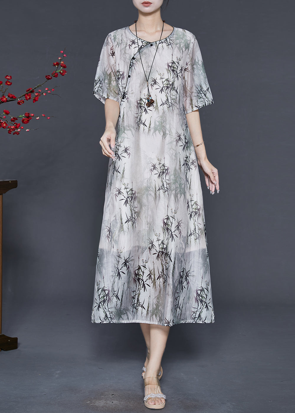 Classic Vintage & Enduringly Stylish Dress
