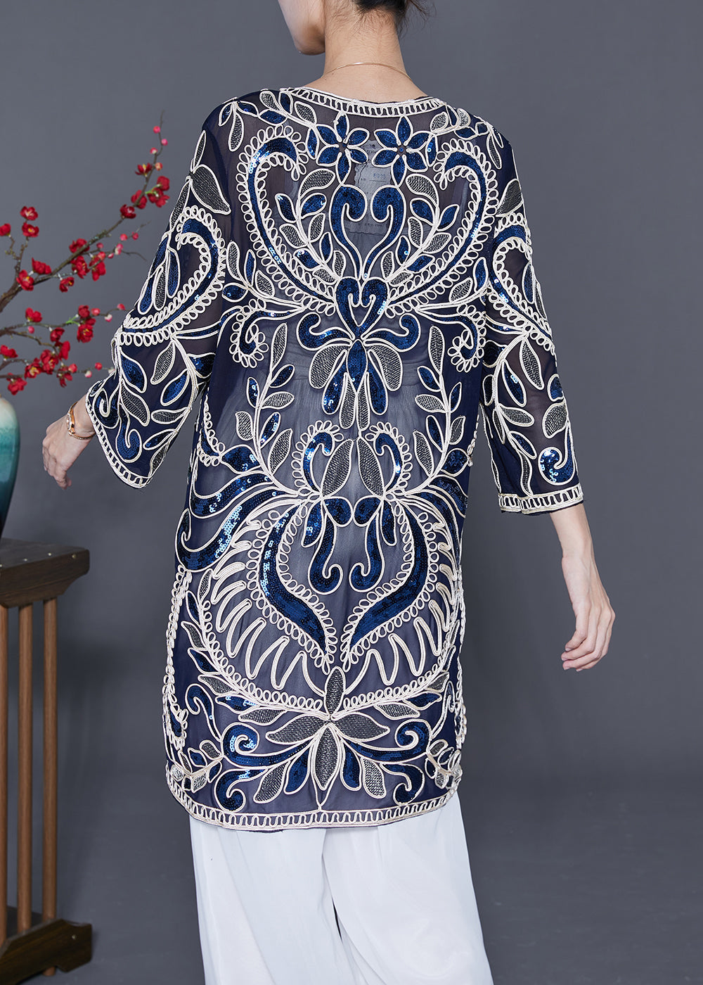 Effortlessly Elegant Cardigan with a Timeless Design