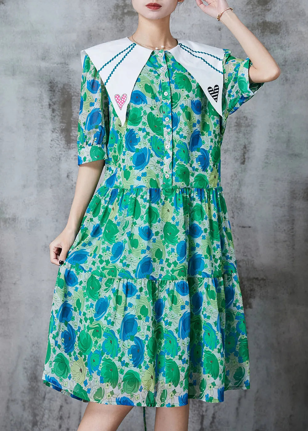Classic Vintage Dress with a Flattering Fit
