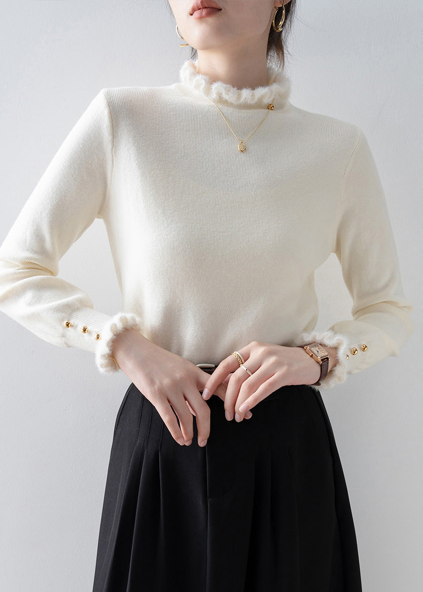 Effortlessly Elegant Sweater with a Timeless Design