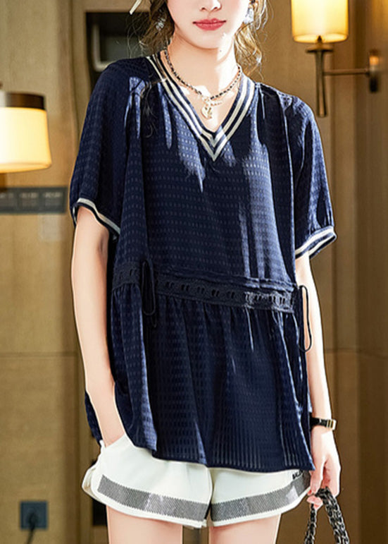 Effortlessly Elegant Top with a Timeless Design