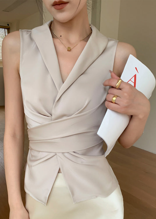 Effortlessly Elegant Top with a Timeless Design