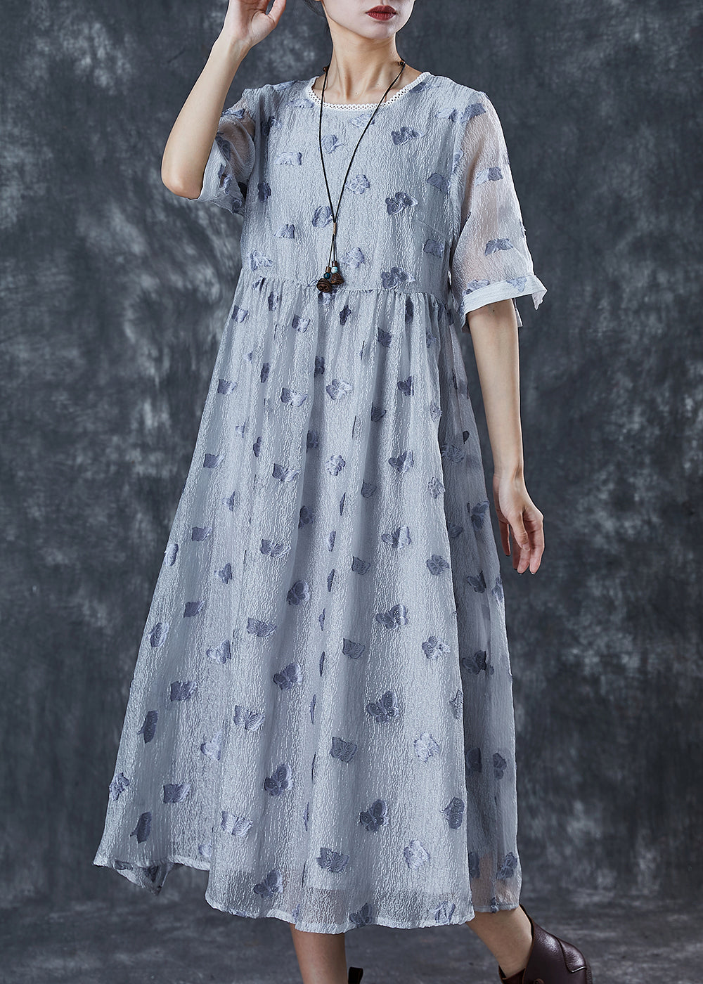 Beautifully Finished Dress in a Timeless Design