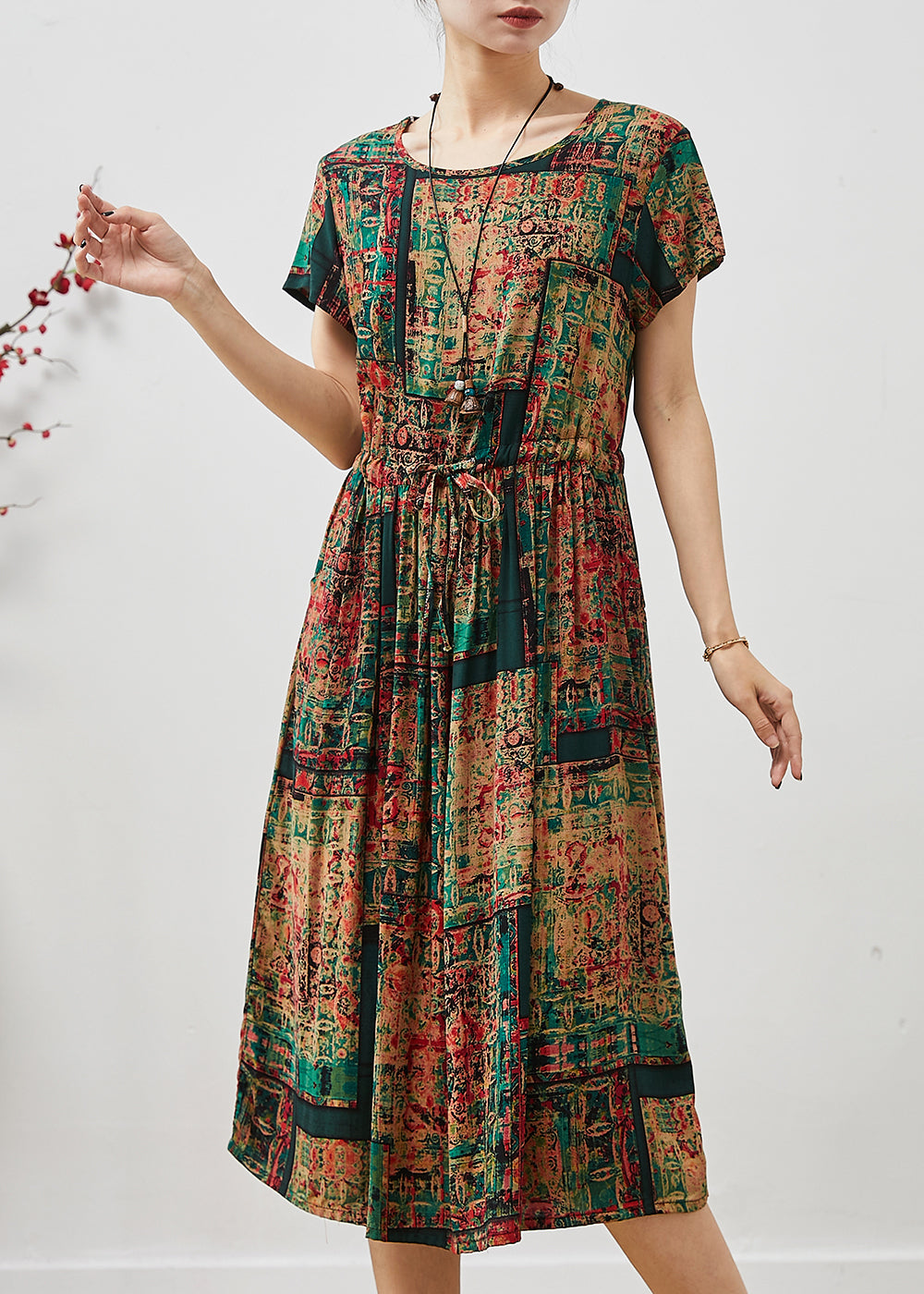 Sophisticated Dress with a Clean Classic Look