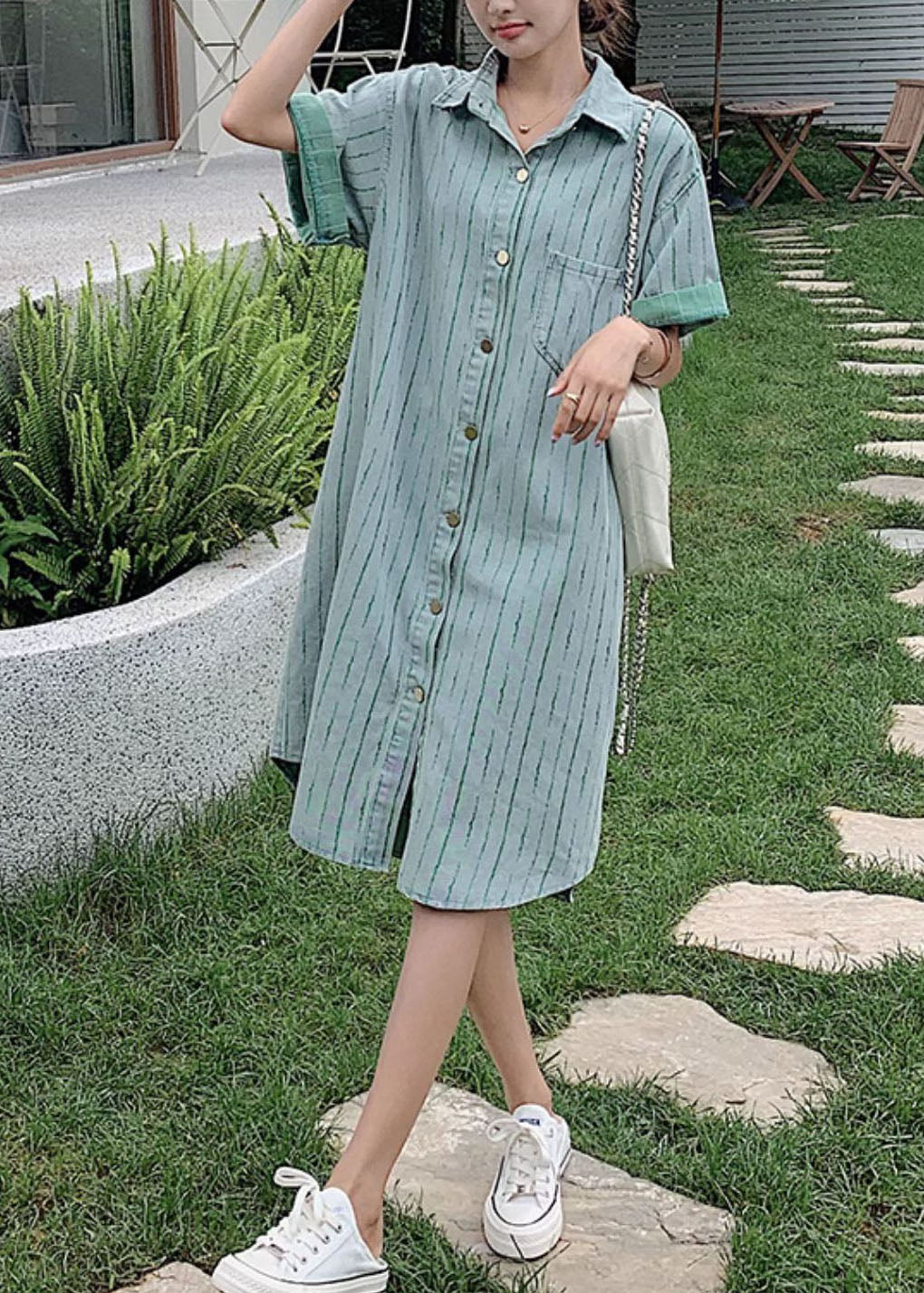 Well Tailored Dress with a Graceful Silhouette