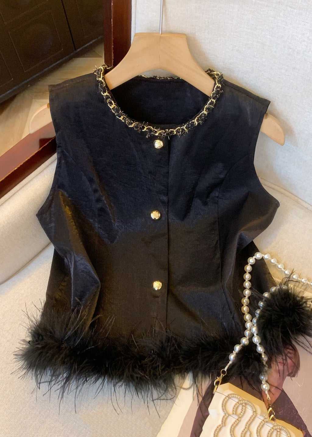 Beautifully Finished Coat in a Timeless Design