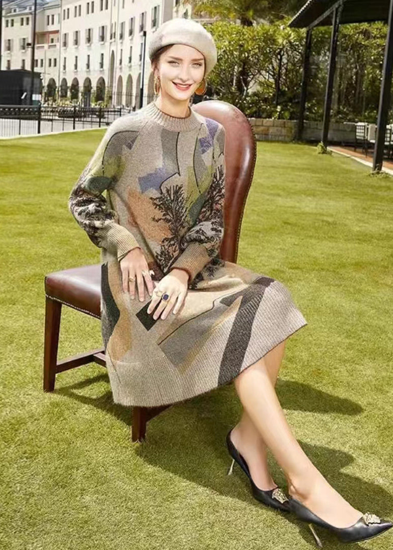 Gracefully Styled Dress for Any Occasion