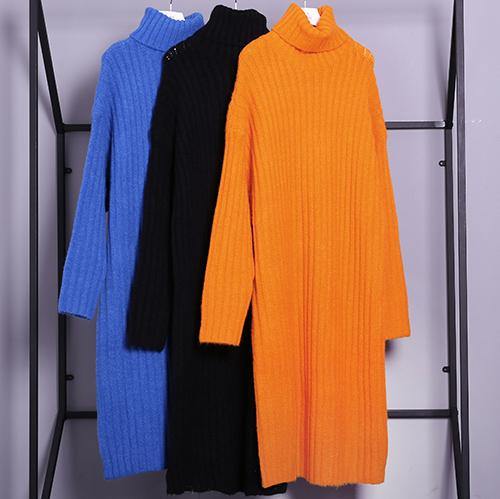 Well Tailored Sweater with a Graceful Silhouette