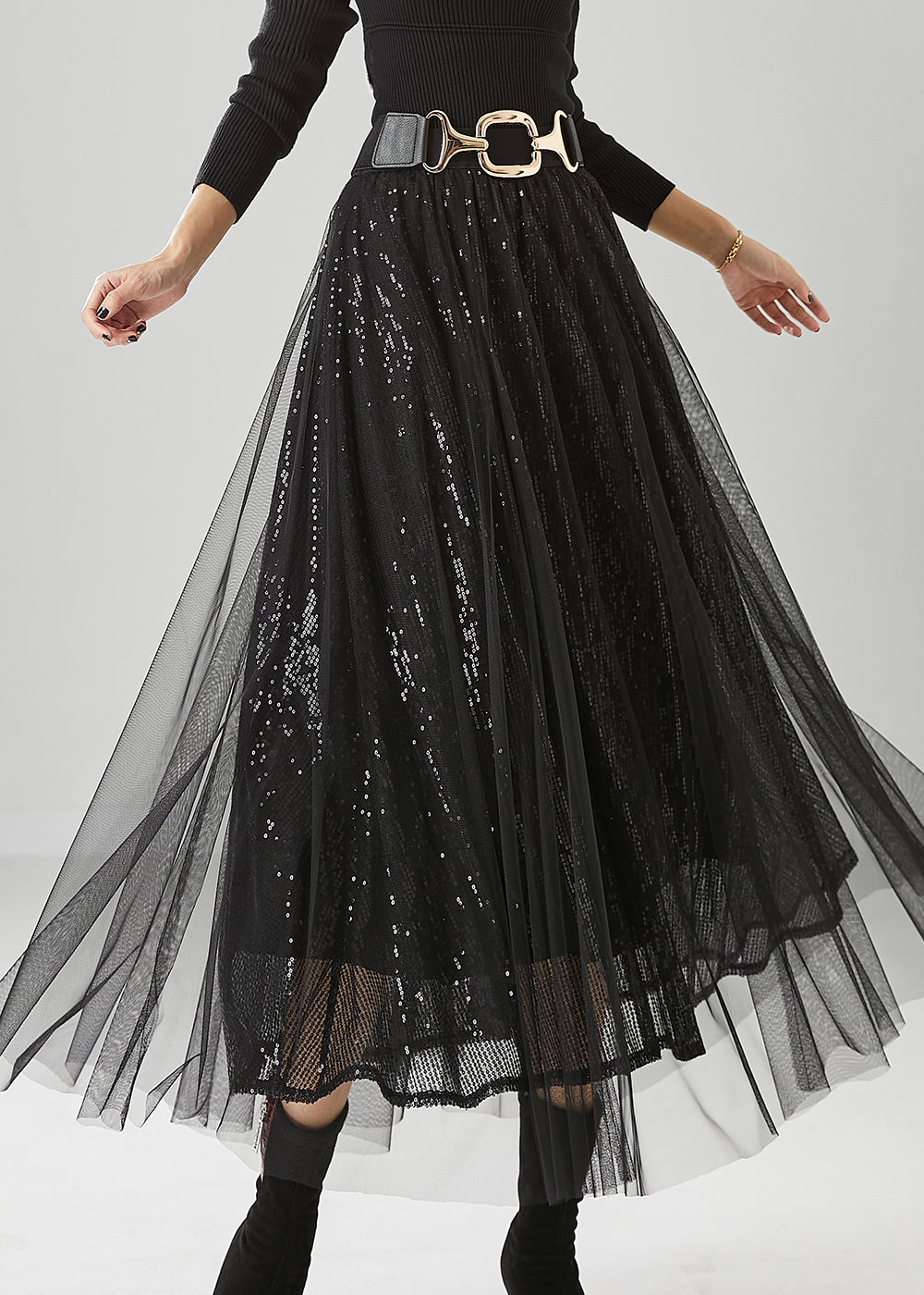 Effortlessly Elegant Garment with a Timeless Design