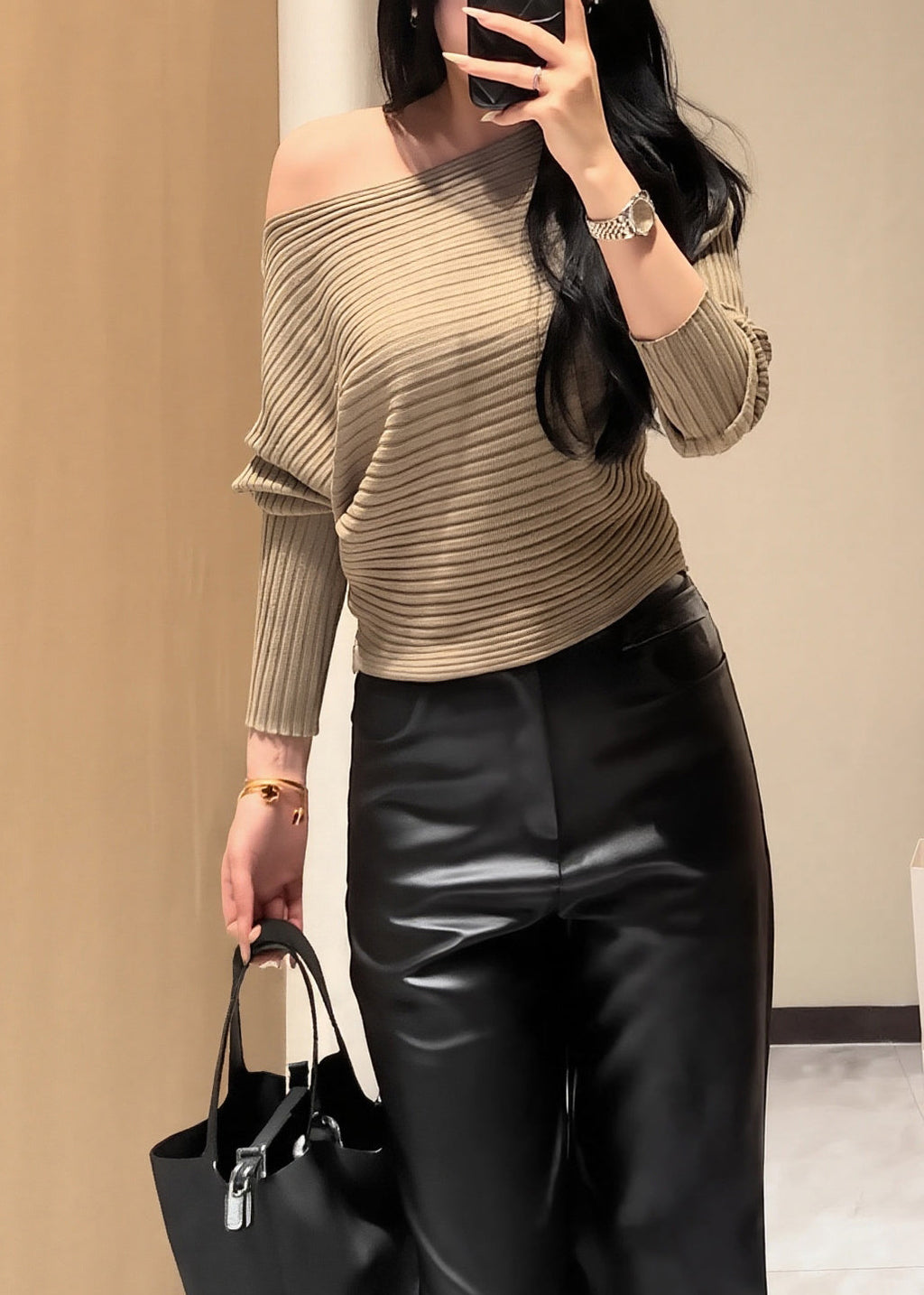 Classic Vintage Sweater with a Flattering Fit