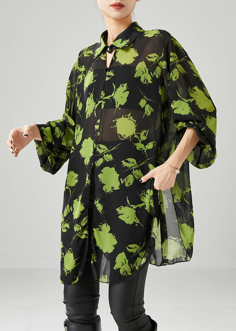 Classic Vintage Shirt with a Flattering Fit