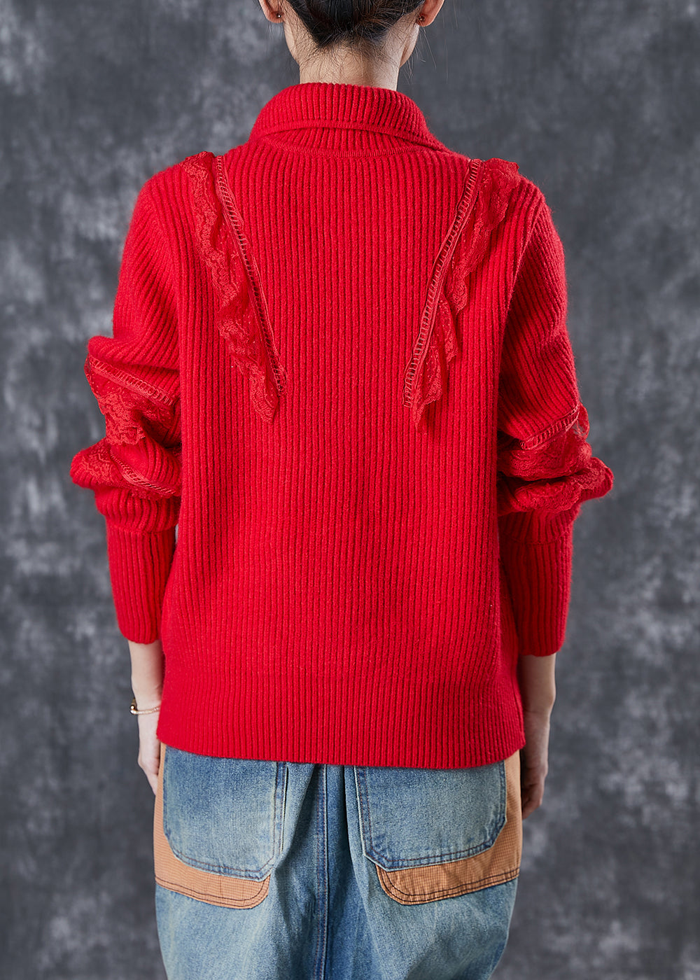 Beautifully Finished Coat in a Timeless Design