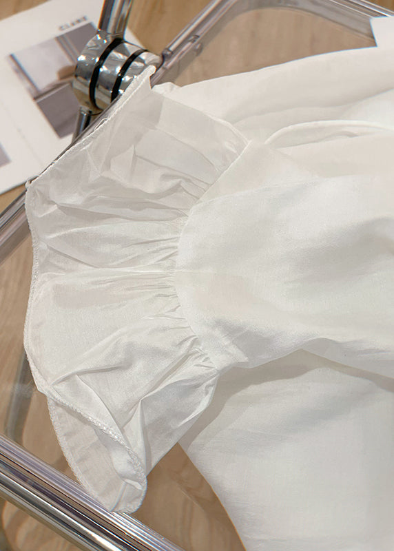 Classic Vintage Blouse with a Flattering Fit
