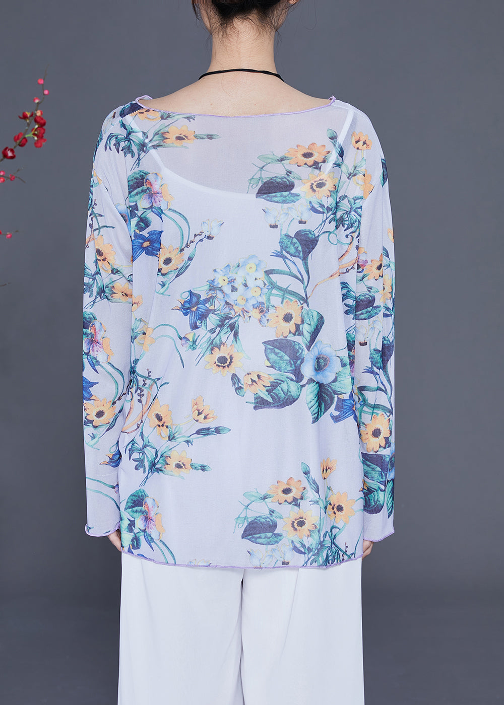 Effortlessly Elegant Top with a Timeless Design